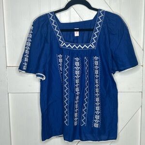 JW Blue Embroidered Women's Top Size Medium